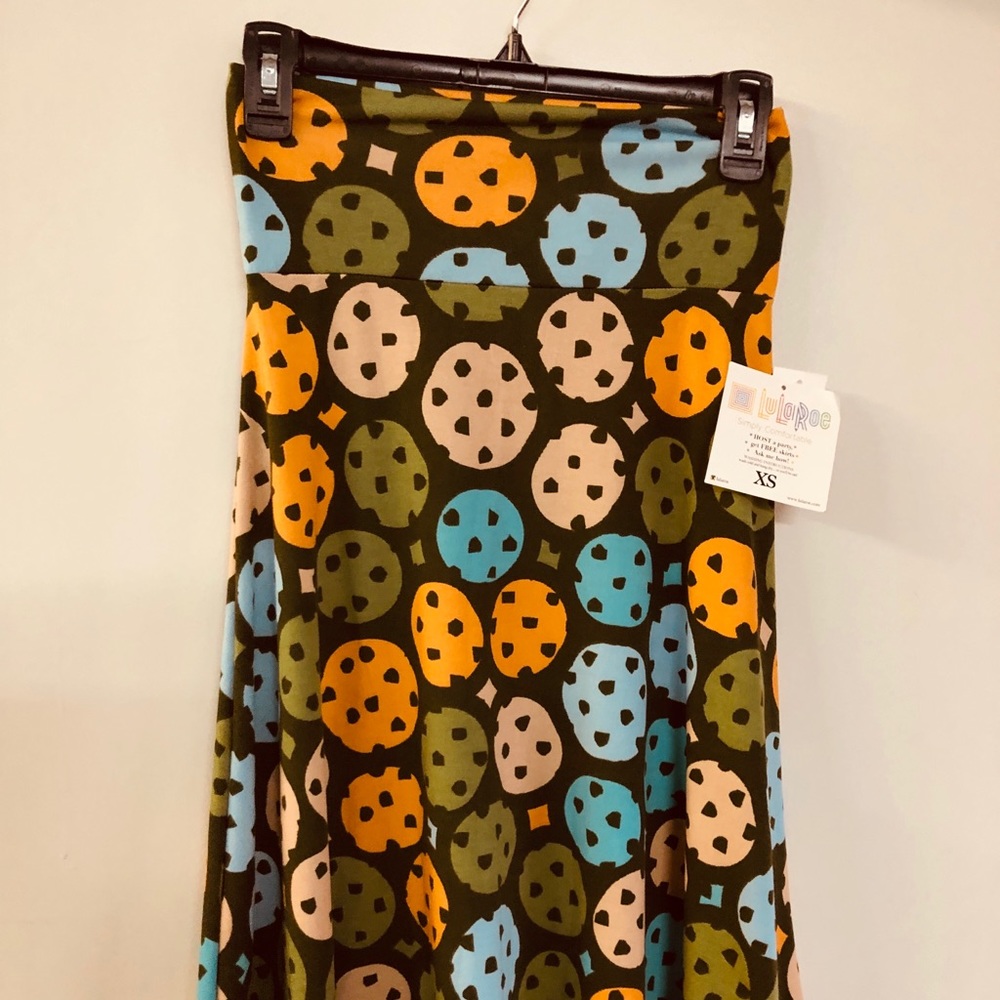 Lula Roe Skirts - Picture 5 of 7